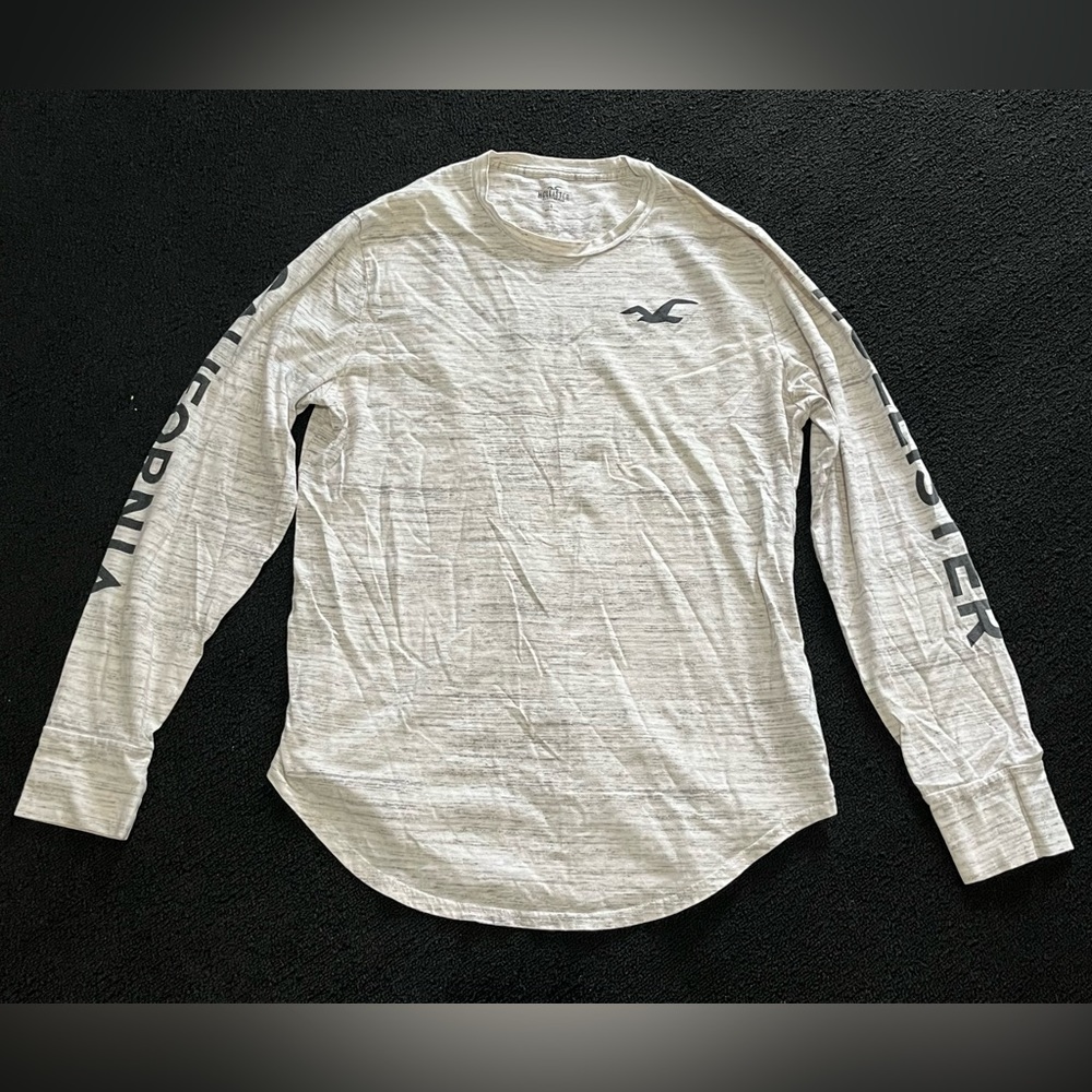 Men’s Hollister Long-sleeved Shirt